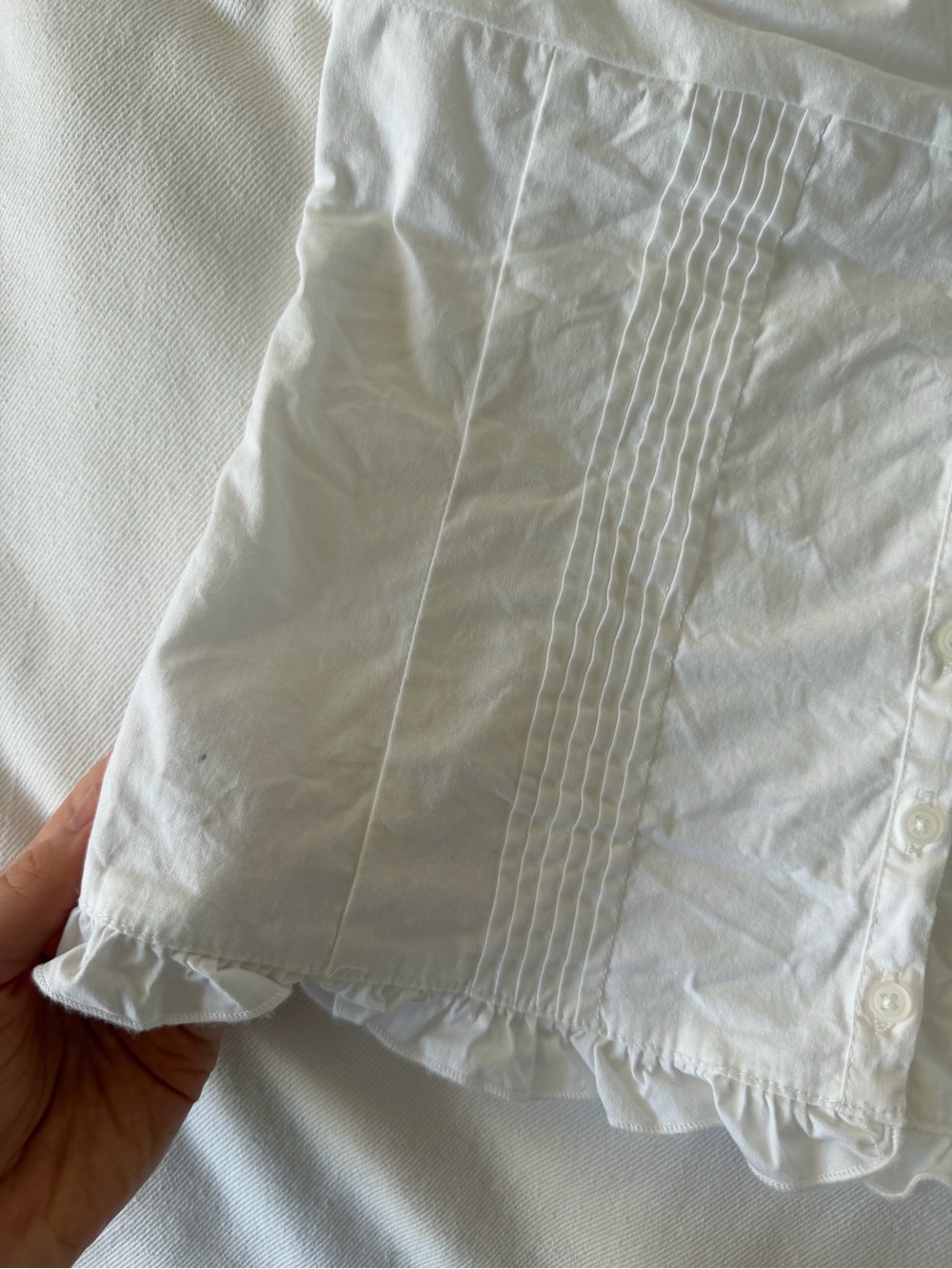 Brandy Melville White Ruffle Button-Front Puff Sleeve Top - Picture 3 of 4
